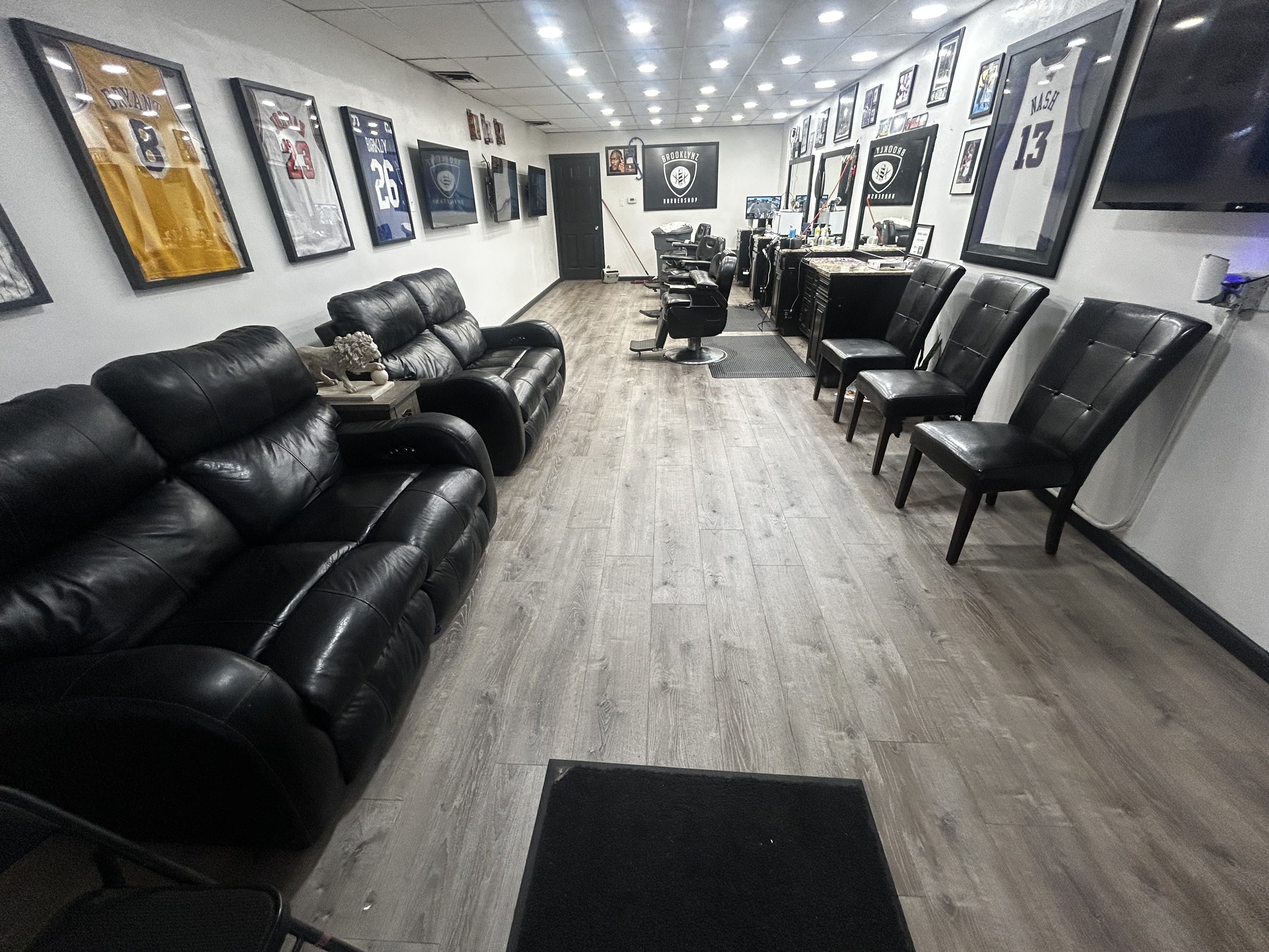 Brooklynz Barbershop In Action