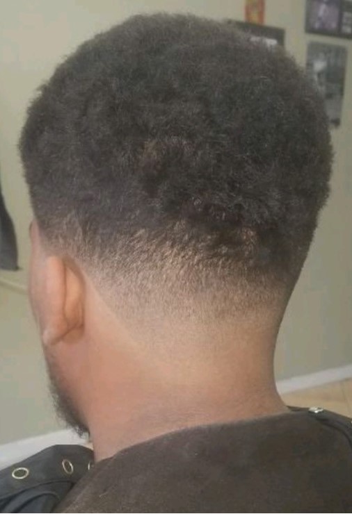 Line up haircut at Brooklynz Barbershop